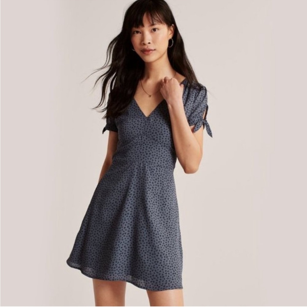 Abercrombie - Tie-Sleeve Mini Dress - BLUE GREY LEOPARD - L